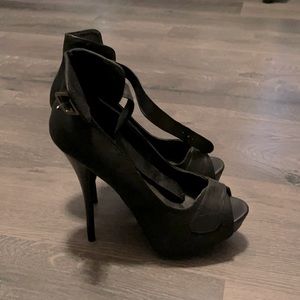 Liliana black open toe heel
